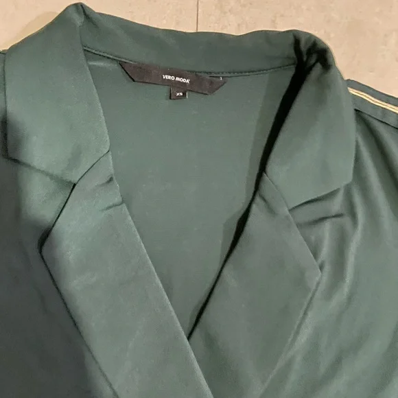 Vero Moda Sheath Dress with Notched Lapels (Dark Green) - Picture 12 of 15